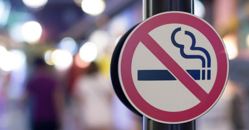 В текущем году за курение  в общественных местах привлечены к ответственности более 150 магаданцев
