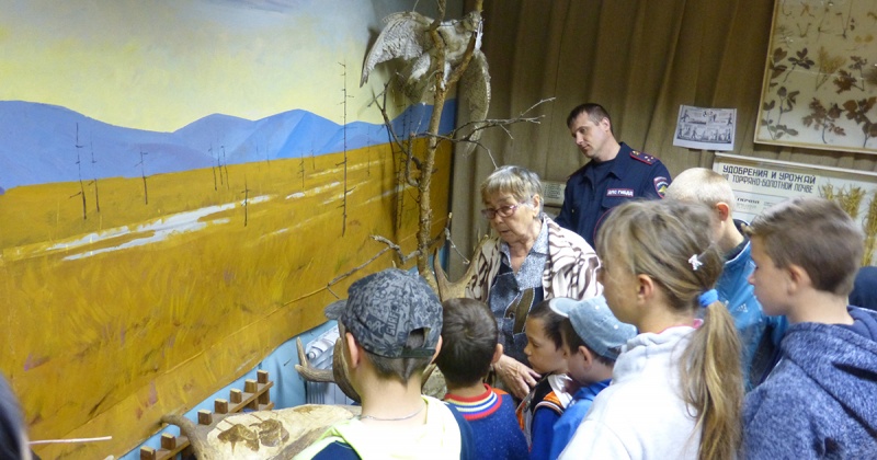 В рамках акции «Каникулы с общественным советом» Ольский краеведческий музей принимал гостей – детей одной из школ округа
