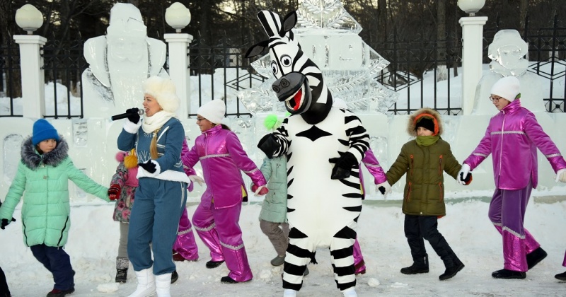 Большая, новогодняя, яркая: праздничная афиша Магадана на зимние каникулы !!!