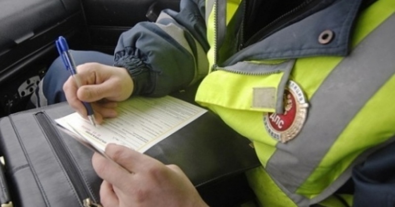 За выходные на территории Магаданской области сотрудниками ГИБДД выявлено 440 нарушений Правил дорожного движения