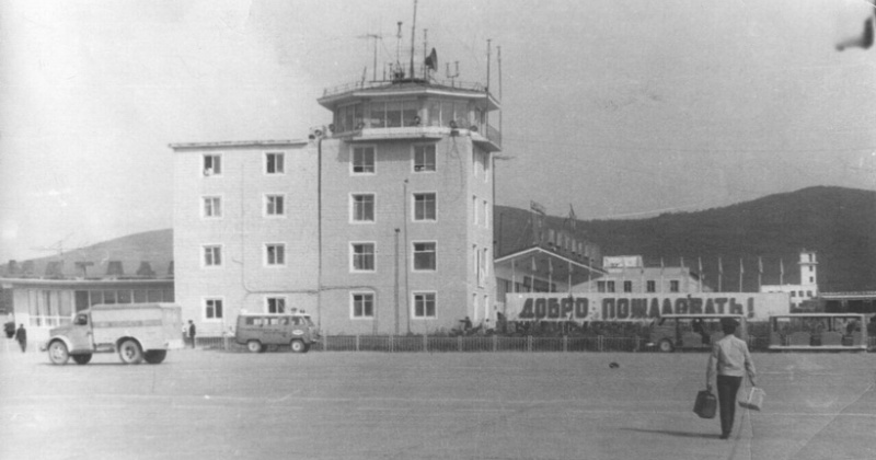 Строительство первой очереди взлётно-посадочной полосы магаданского аэропорта на 56-м километре было закончено 57 лет назад
