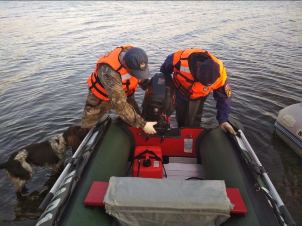 МЧС Магадана усиливает группировку спасателей на озере Гранд по поиску пропавшего мужчины