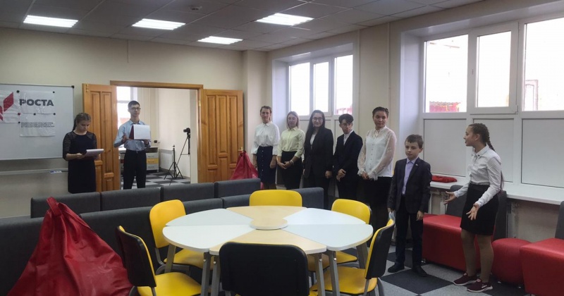 В школе п. Омсукчан состоялось торжественное открытие центра образования цифрового и гуманитарного профилей «Точка роста»