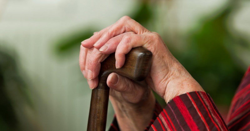 Пожилых колымчан в очередной раз просят оставаться дома и избегать социальных контактов