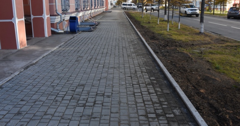 Благоустройство тротуара по нечетной стороне улицы Портовой завершено раньше срока