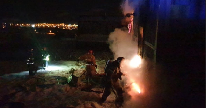 Пожарные Магадана ликвидировали загорание дачного дома