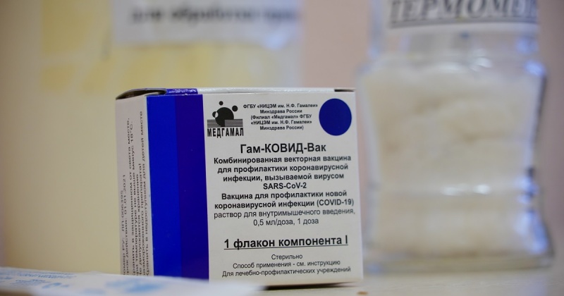 42 колымских медика привились от новой коронавирусной инфекции