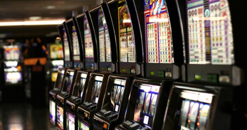 За незаконную организацию азартных игр два жителя Магадана пойдут под суд