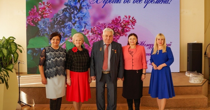 Праздничный концерт «Хороши во все времена» прошел для активисток Союза пенсионеров России