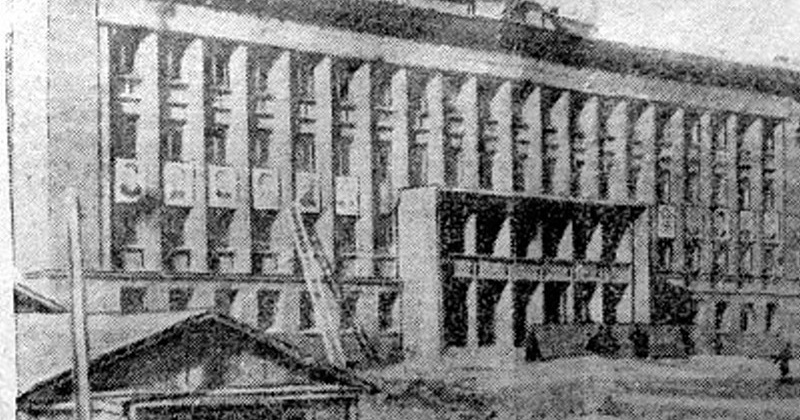 Изыскательских работ на Центральной площади Магадана, где будет возводиться здание Главного управления Дальстроя были закончены 82 года назад