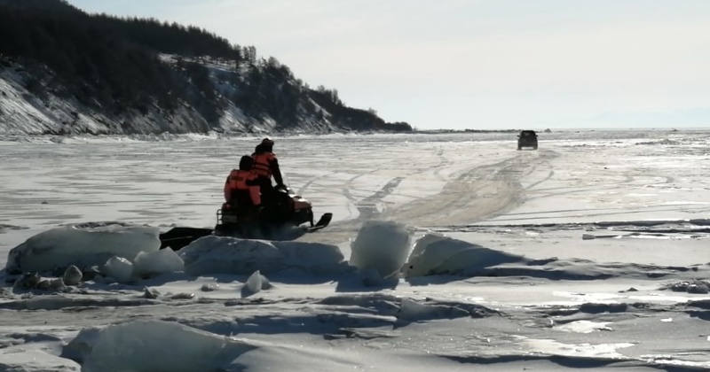 Магаданские спасатели продолжают патрулировать акваторию Охотского моря