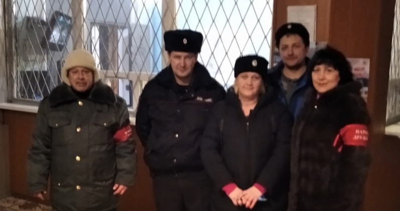 Полицейские совместно с представителями казачьей дружины провели в Магадане  рейд в рамках мероприятия «Подросток – учет»
