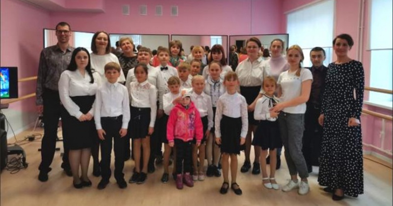 Первый отчетный концерт Детской школы искусств прошел в  поселке Усть-Омчуг