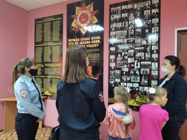 В Магаданской области полицейские организовали «Урок памяти» для школьников