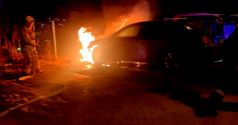 Два автомобиля сгорело в Магадане за неделю