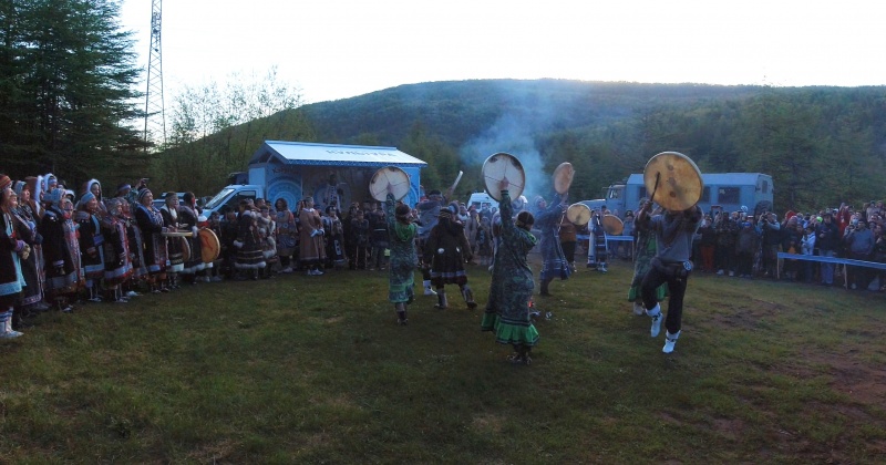В Магадане в устье реки «Дукча» состоялся эвенского праздника «Хэбденэк»