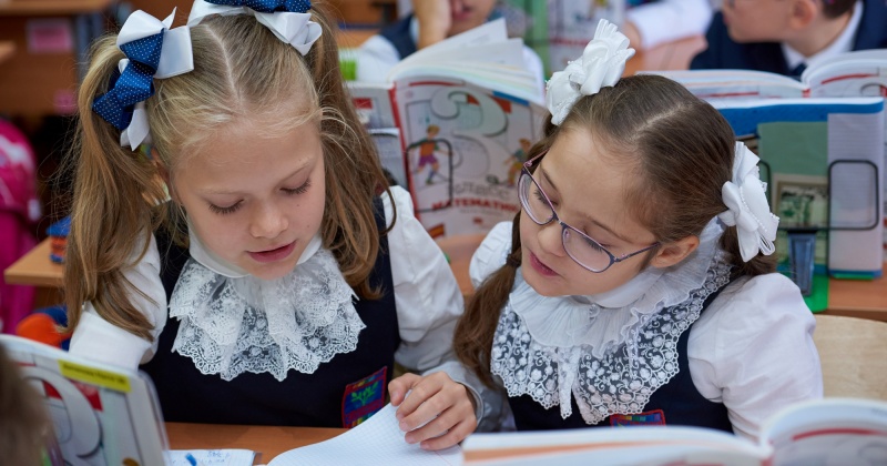 «Единая Россия» передала Минпросвещения реестр школ, нуждающихся в капремонте