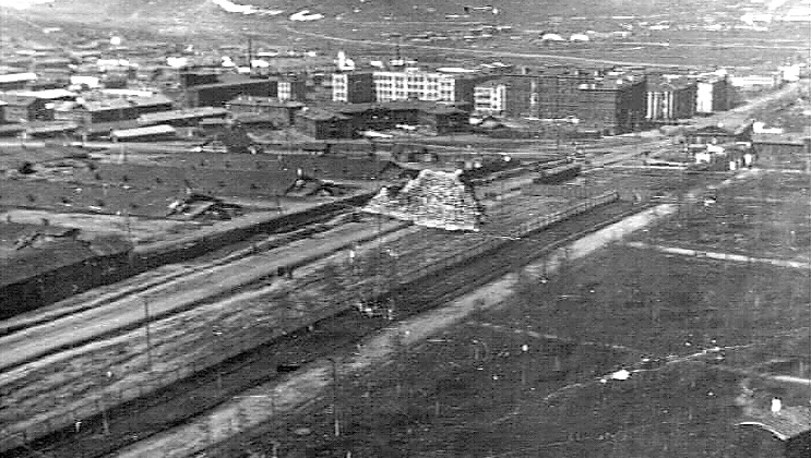 К концу октября 1940 года в состав Магаданского промкомбината входили такие предприятия как швейная фабрика, кожевенный завод,