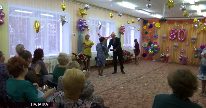 Александр Басанский поздравил с юбилеем коллектив палаткинского детского сада
