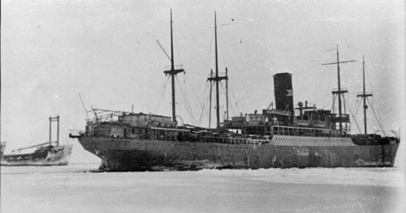 1 декабря 1937 в Магадан на пароходе «Николай Ежов» прибыла группа работников НКВД для замещения Э. П. Берзина