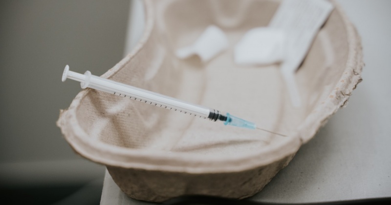 Правительство Магаданской области рассмотрит вопрос о  вакцинации детей и подростков от коронавируса
