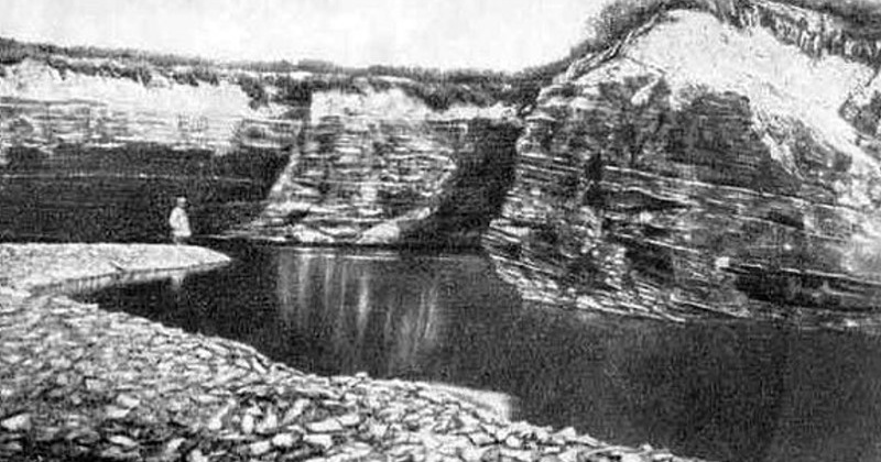 4 ноября 1935 года геологом Б.И. Вронским открыто Аркагалинское угольное месторождение