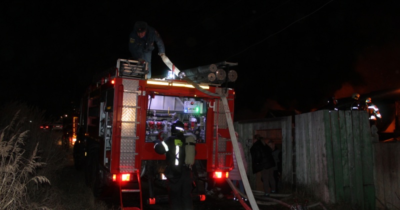 Огнеборцы ликвидировали загорание в Усть-Омчуге