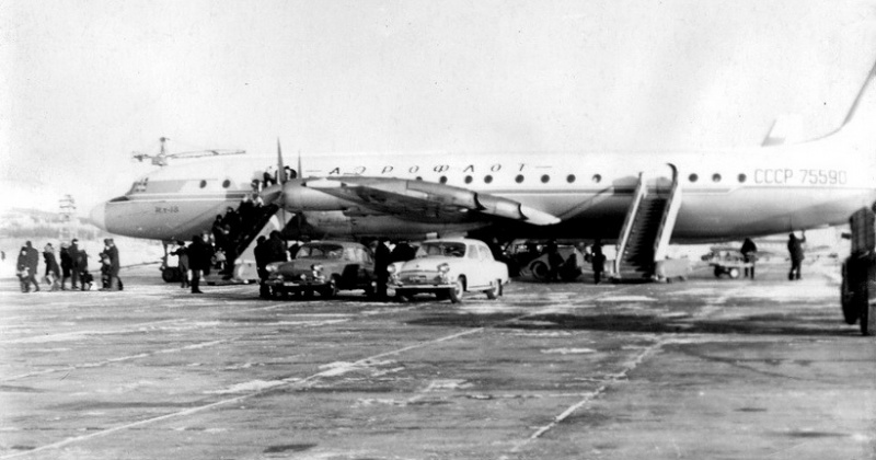 20 декабря 1960 года «Магаданская правда» рассказала о прибытии в магаданский аэропорт воздушного лайнера Ил-18