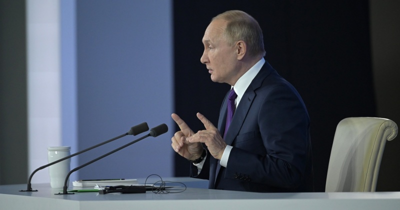 Социальная поддержка, ликвидация аварийного жилья и развитие инфраструктуры в регионах: Владимир Путин ответил на вопросы журналистов