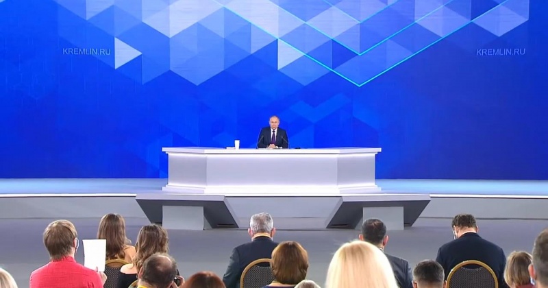 Владимир Путин: Правительству удалось выработать меры, благодаря которым уровень безработицы оказался ниже допандемийных показателей