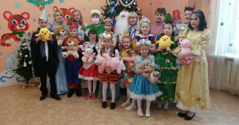 Колымские депутаты поздравили магаданцев с одним из главных христианских праздников, пожелав им добра и веры в рождественское чудо 