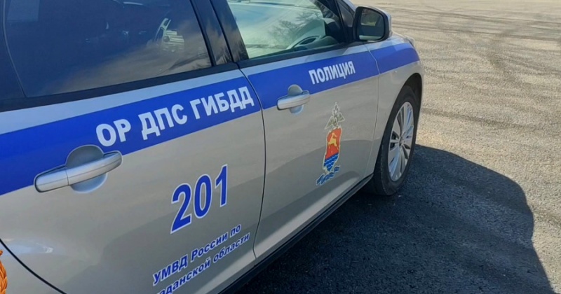 За минувшие сутки на территории Магаданской области сотрудниками ГИБДД выявлено 61 нарушение Правил дорожного движения