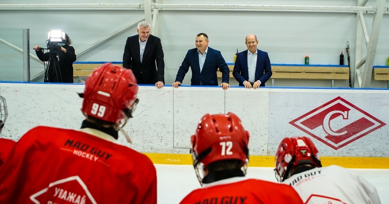 Правительство Магаданской области и Хоккейный клуб «Спартак» заключили соглашение о сотрудничестве