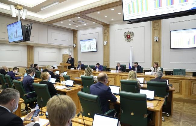 Вопросы обеспечения сбалансированности региональных бюджетов рассмотрел профильный комитет Совета Федерации