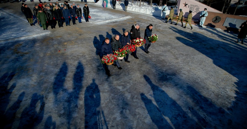 В Магадане в Сквере Победы состоялась церемония памяти ко Дню защитника Отечества (Видео)