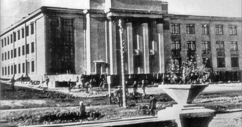 82 года назад был заложен фундамент нашего магаданского театра