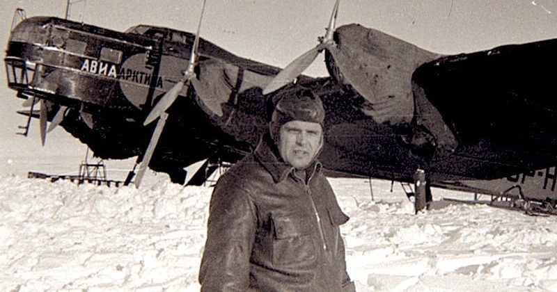 13 марта 1935 года в бухту Нагаева прилетел самолёт Героя Советского Союза М. В. Водопьянова