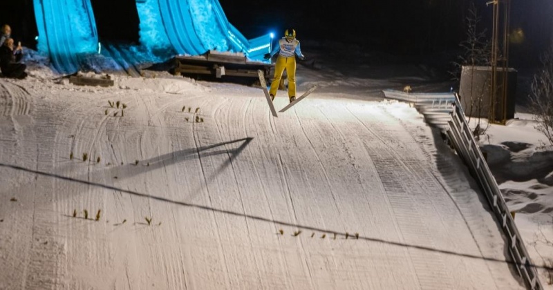 Летающие лыжники Магадана устроили «Ночные прыжки»
