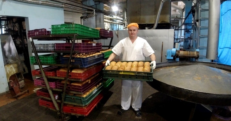 Ежедневно хлебокомбинат «Магаданский» выпускает 8 тысяч хлебобулочных и кондитерских изделий 