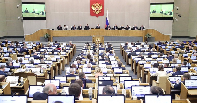 Россиян призвали отказаться от распространения непроверенных фото и видео