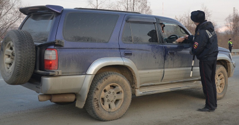 За прошедшие выходные на территории Магаданской области сотрудниками ГИБДД выявлено 231 нарушение Правил дорожного движения