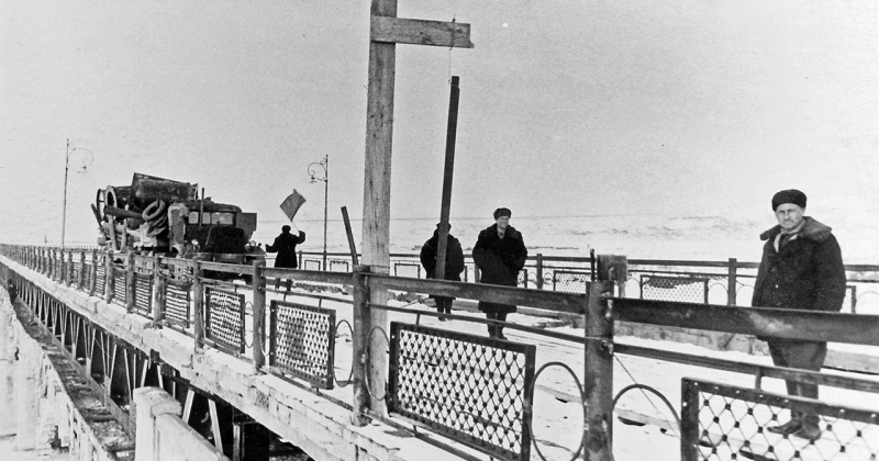 20 мая 1953 года было открыто движение по реконструированному, с металлическими фермами мосту через Колыму.