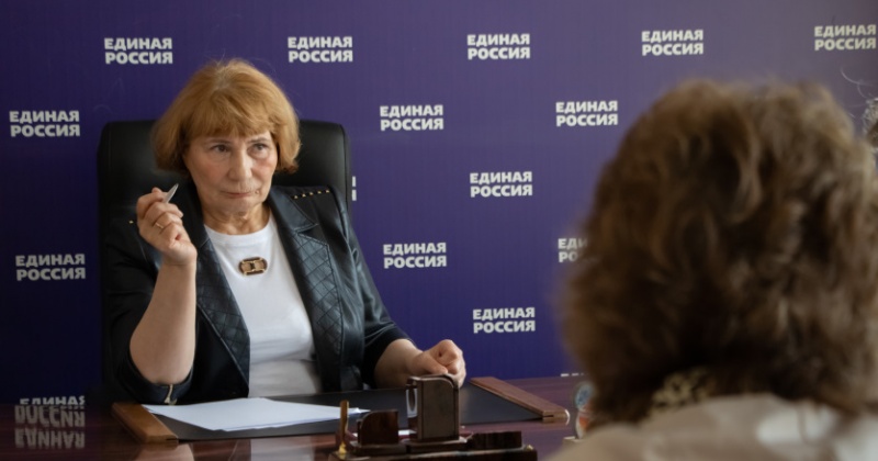  Ксения Суханкина провела прием граждан по вопросам ЖКХ