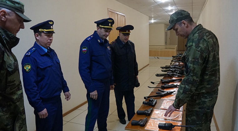 Заместитель генерального прокурора РФ проверил боевую готовность сотрудников спецназа «Полярный Волк»