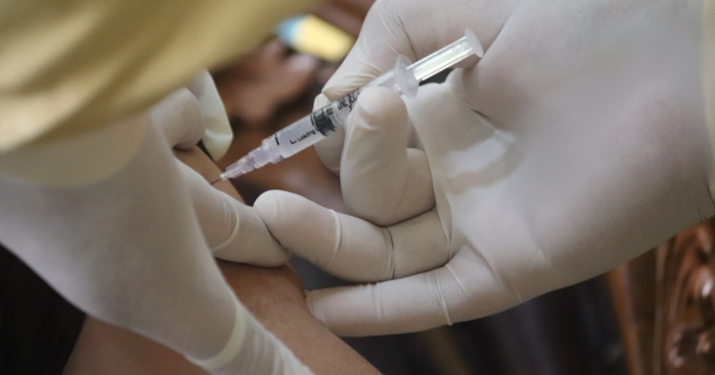 В России вакцинация от COVID-19 станет обязательной в нацкалендаре прививок