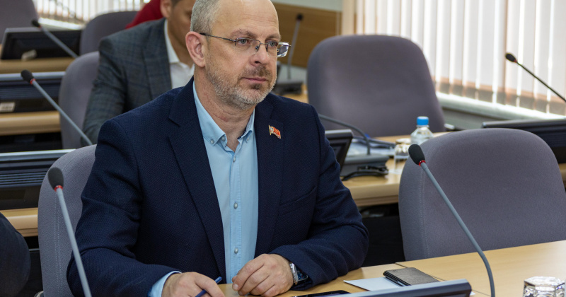 Приоритетом для Игоря Розинова остается работа с жителями округа