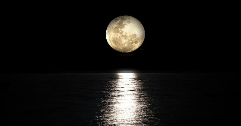 Россияне 13 июля увидят самую близкую к Земле полную Луну
