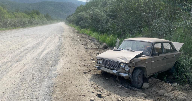 16-летний водитель автомобиля «Жигули ВАЗ 2106» не справился с управлением и вылетел с дороги