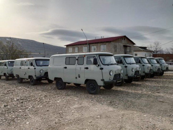 В Магадан отправлена партия автомобилей УАЗ для медучреждений региона