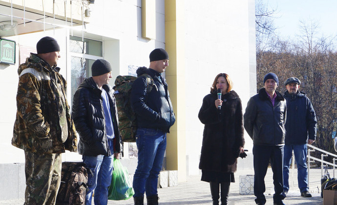 В Хасынском городском округе состоялась очередная отправка мобилизованных мужчин в войска России